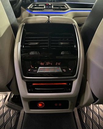 BMW X7 cena 389000 przebieg: 101000, rok produkcji 2019 z Skalbmierz małe 742